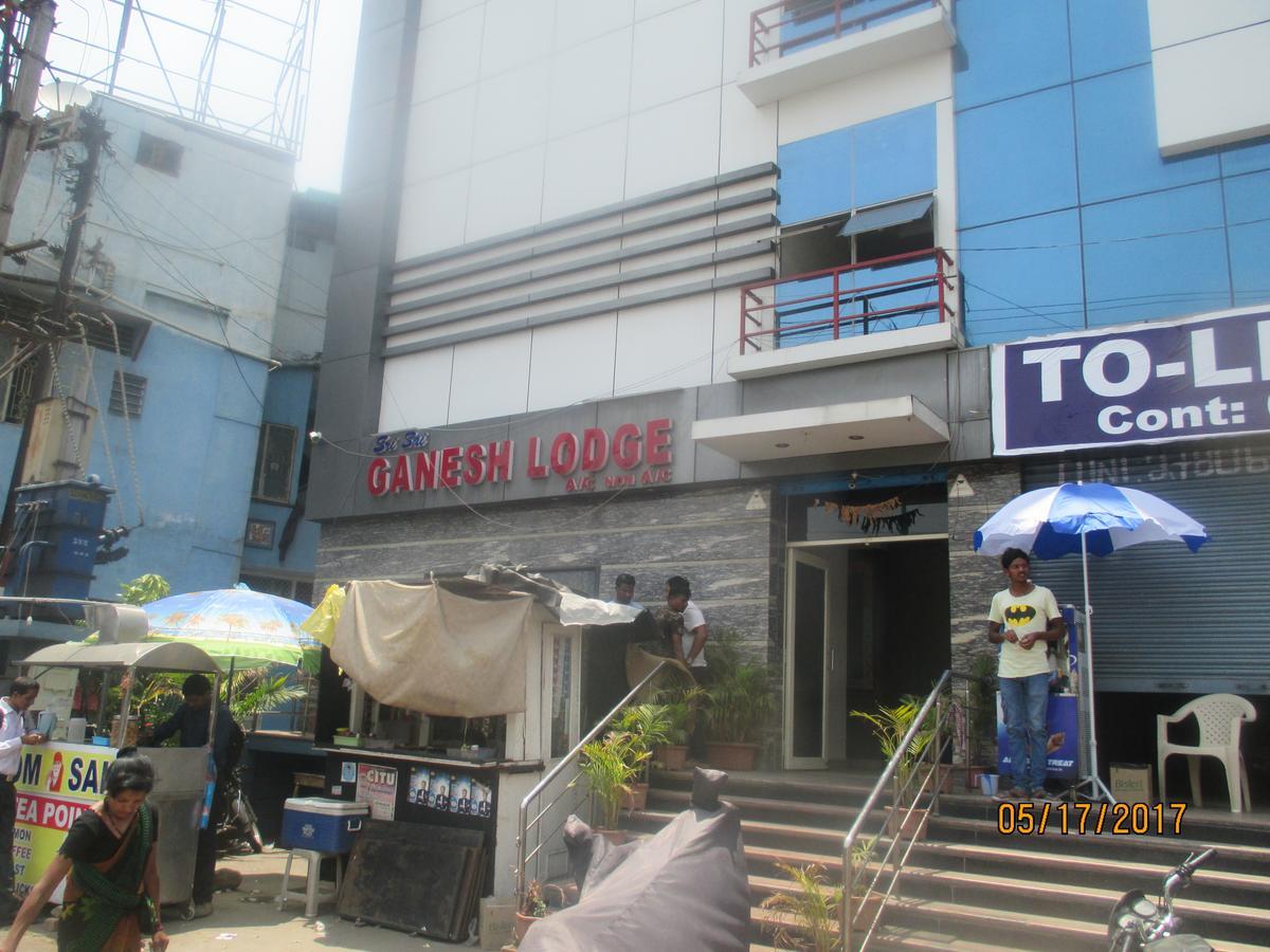 Sri Sai Ganesh Lodge Hajdarabad Zewnętrze zdjęcie